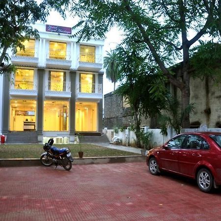 Hotel Royal Heritage Mount Abu Exterior photo