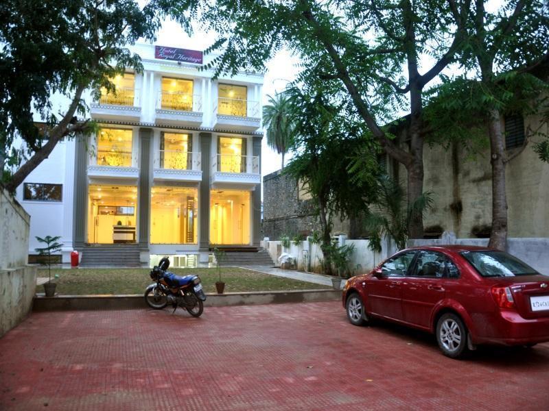 Hotel Royal Heritage Mount Abu Exterior photo